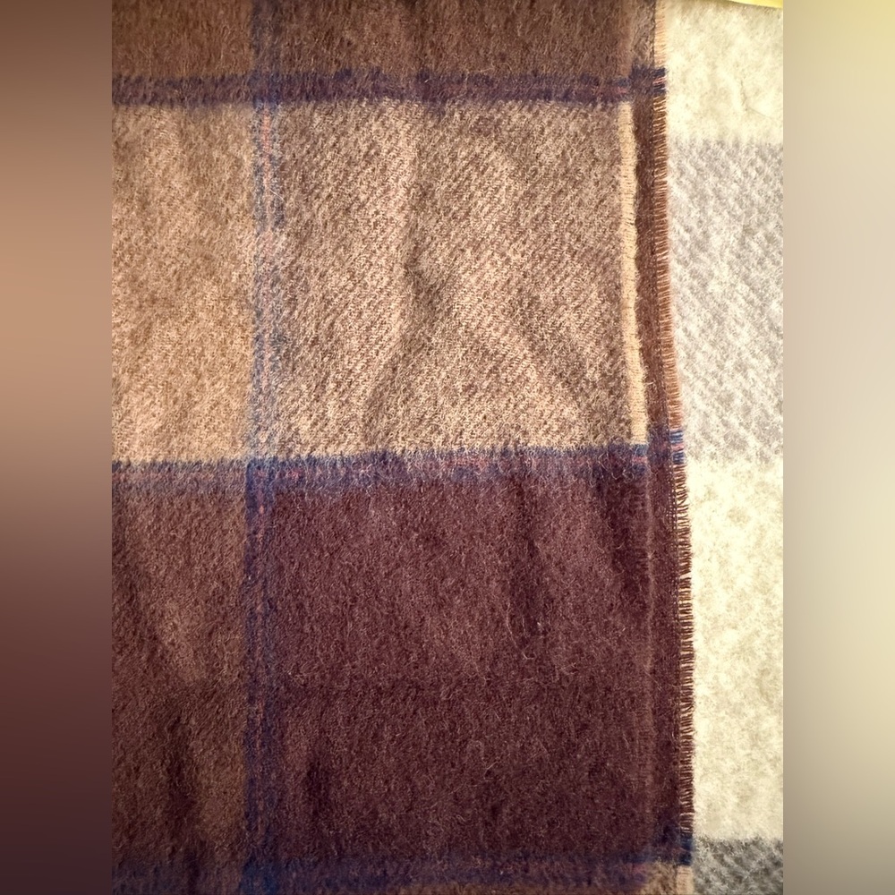 Wool scarf - Picture 6 of 8